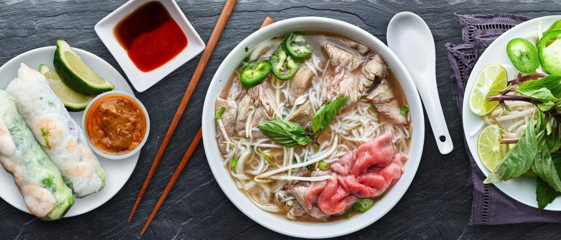 Viet Nam Travel & Food Explorer